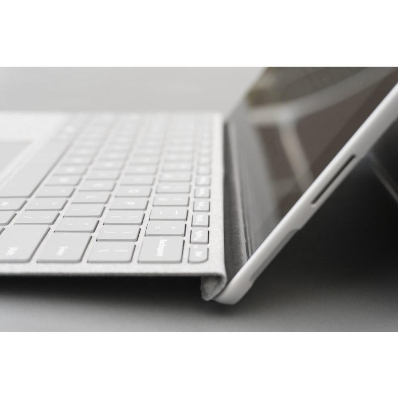لپ تاپ استوک مایکروسافت Surface Go — نمای عمومی