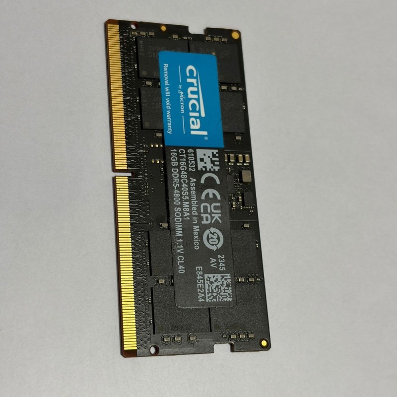 رم کامپیوتر کروشیال تک کاناله مدل CT16 فرکانس 4800 مگاهرتز DDR5 تایمینگ CL40 حافظه 16 گیگابایت