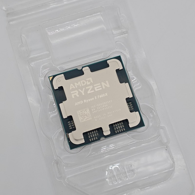 پردازنده کامپیوتر ای ام دی مدل Ryzen 5 7600X Tray — نمای دوم